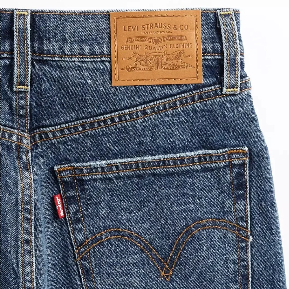 Levi's Ribcage Straight Blue Jeans - Picture 7 of 12